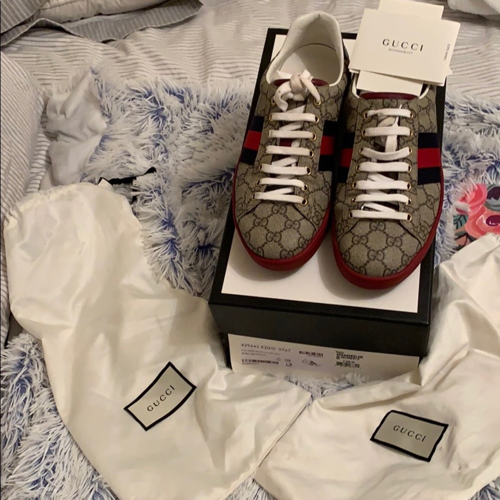 Gucci tennis shoes